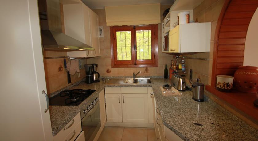 Chrisuli - Well Furnished Villa With Panoramic Views In モライラ 部屋 写真