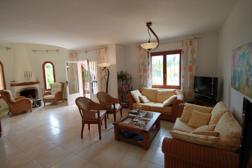 Chrisuli - Well Furnished Villa With Panoramic Views In モライラ 部屋 写真