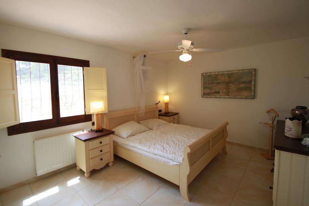 Chrisuli - Well Furnished Villa With Panoramic Views In モライラ 部屋 写真